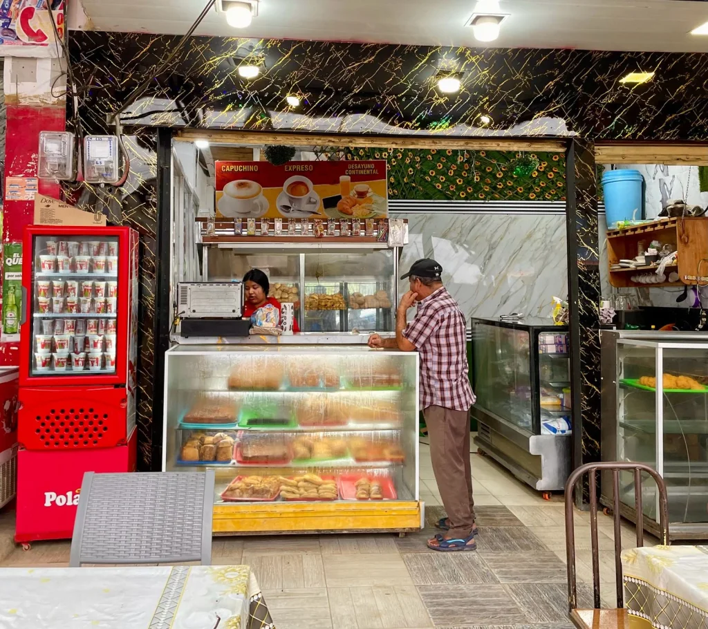 D’Tipan (Panadería y Cafetería)